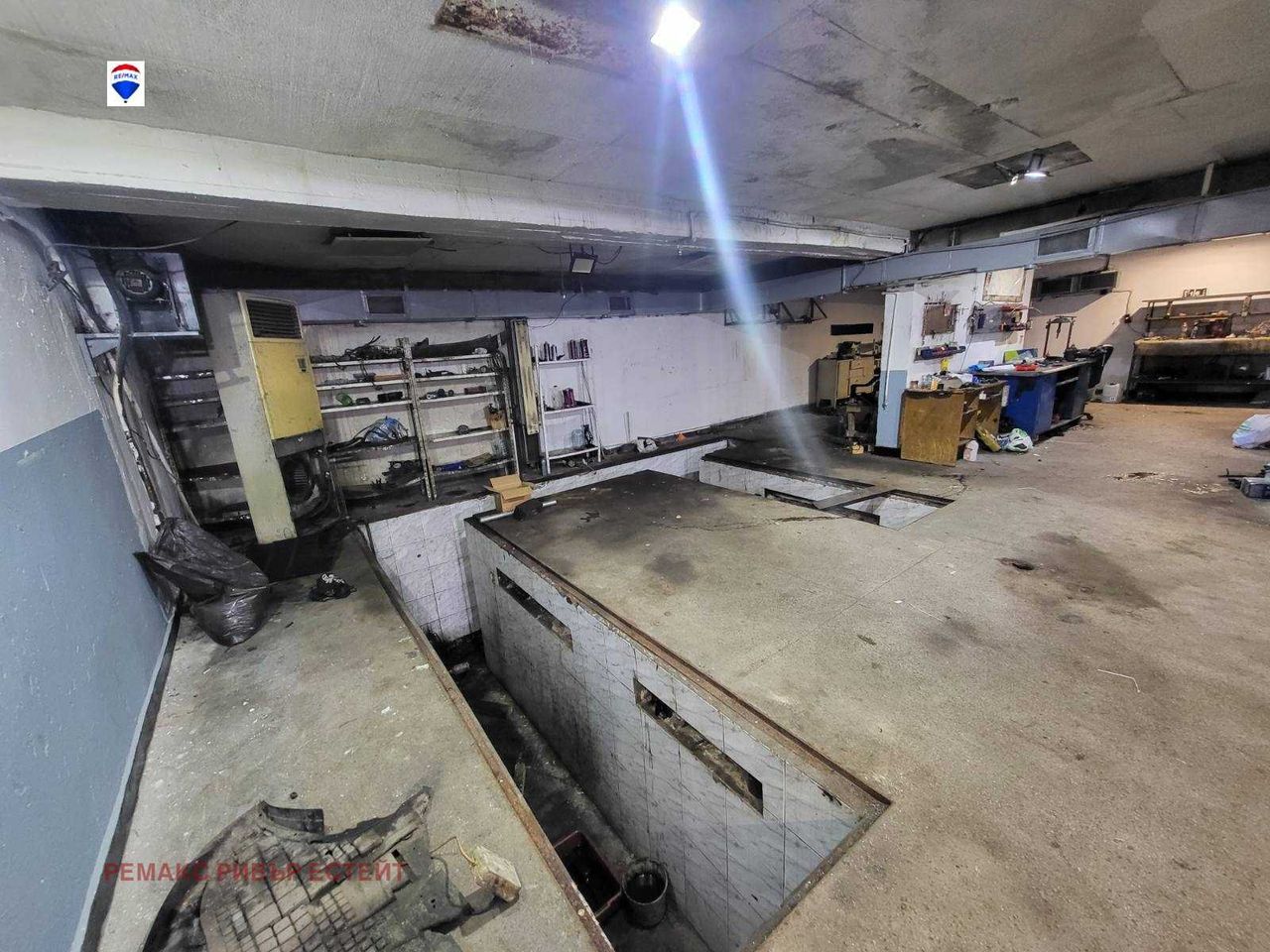 Дава се под наем Промишлена сграда в Русе, Ялта - 280 кв.м за 433.5 € - Снимка #2