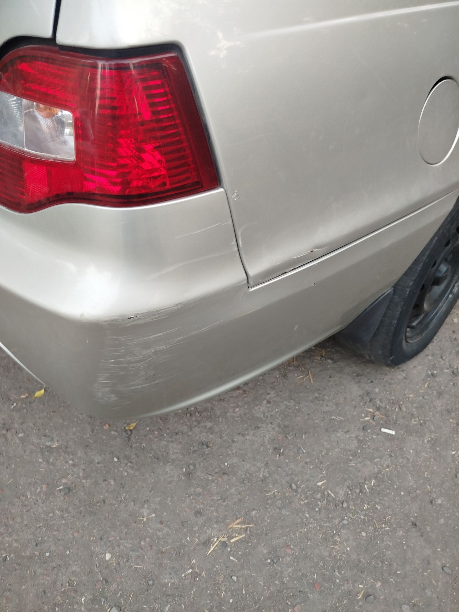 Продоётся нексия 2  2009г