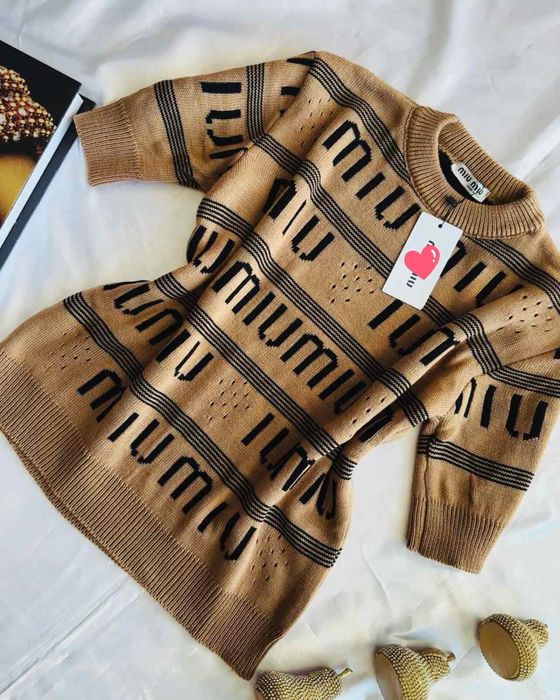 Пуловер M I U”