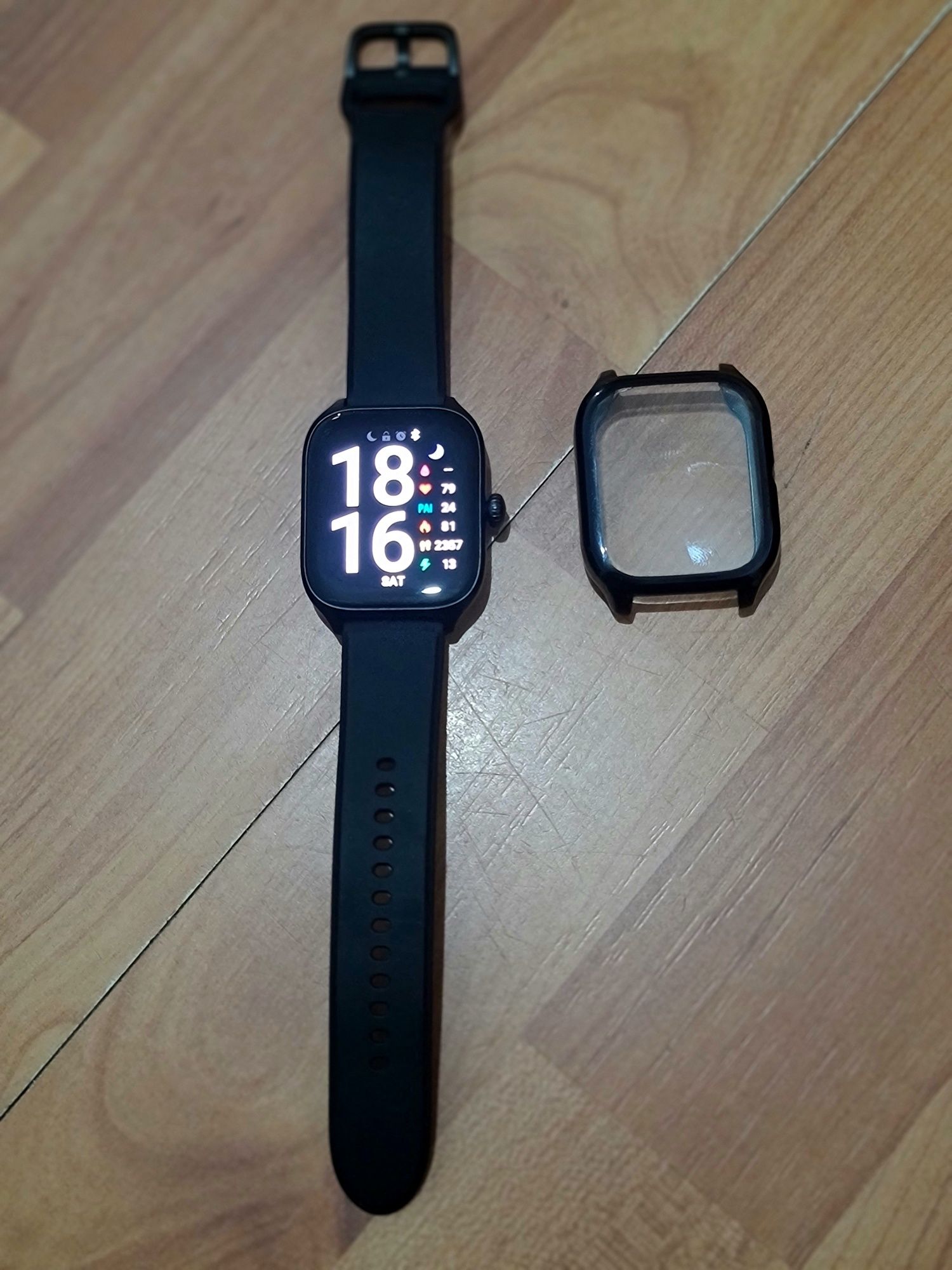 Se vinde ceas smartwatch 4