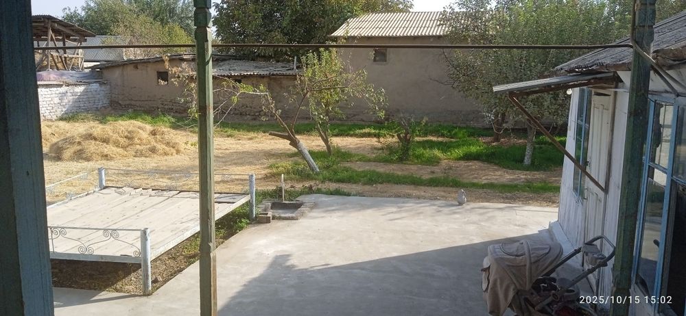 Ховли уй жой сотилади