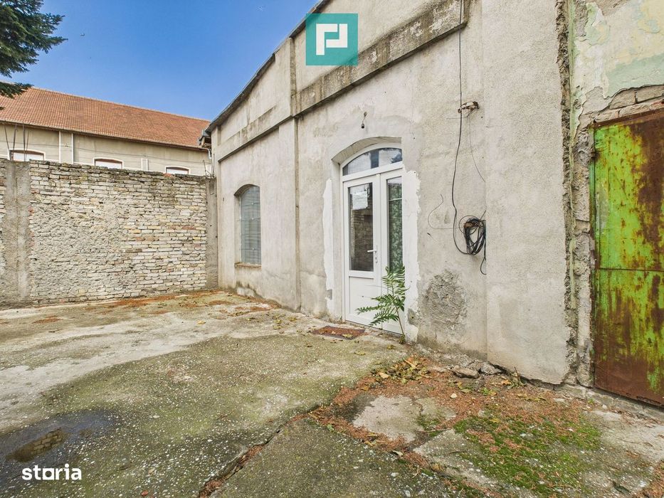 Spațiu stradal pentru investiții în Periam