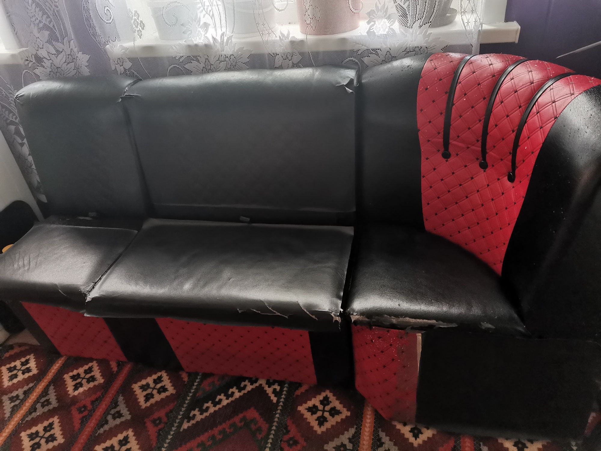 Продам кухонный диван