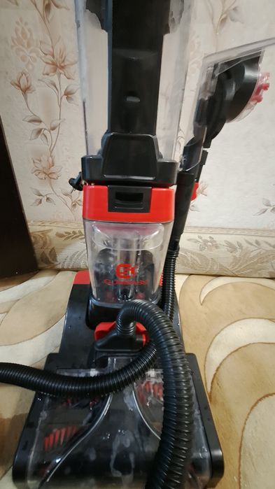 Продам вертикальный моющий пылесос COMPAS