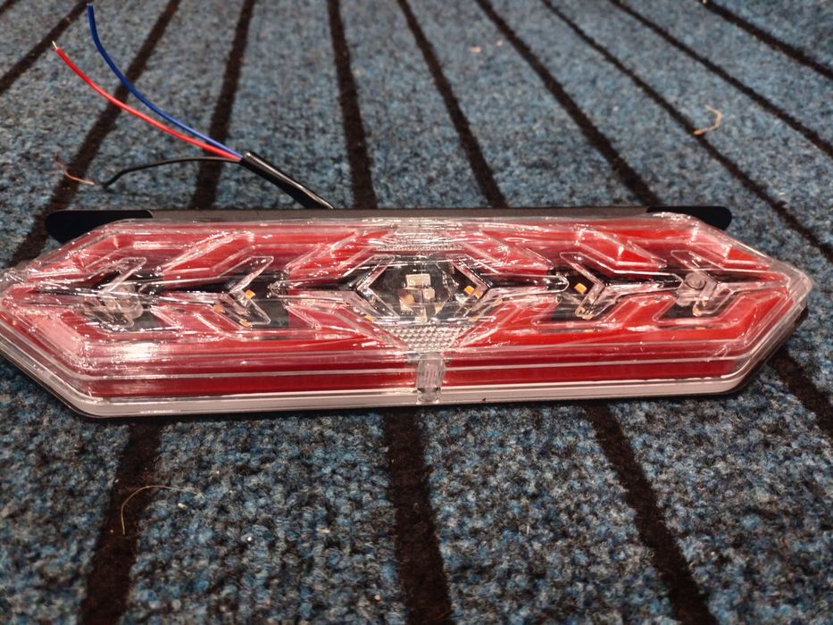 Продам задний диодный фонарь