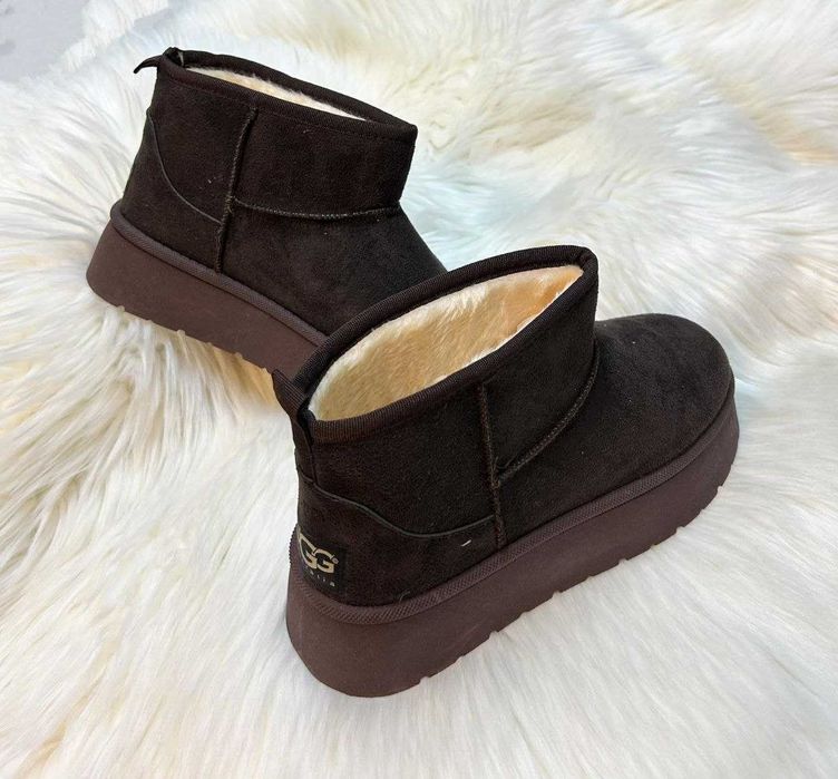 Ugg-uri dama, diferite culori