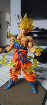 Figurina Goku super Saiyan din dragon ball z