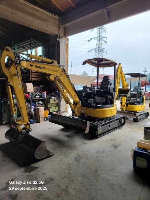 Escavator Komatsu pc30 an 2018 cu 4017 ore 3 cupe