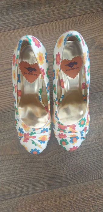 Дамски обувки на ток