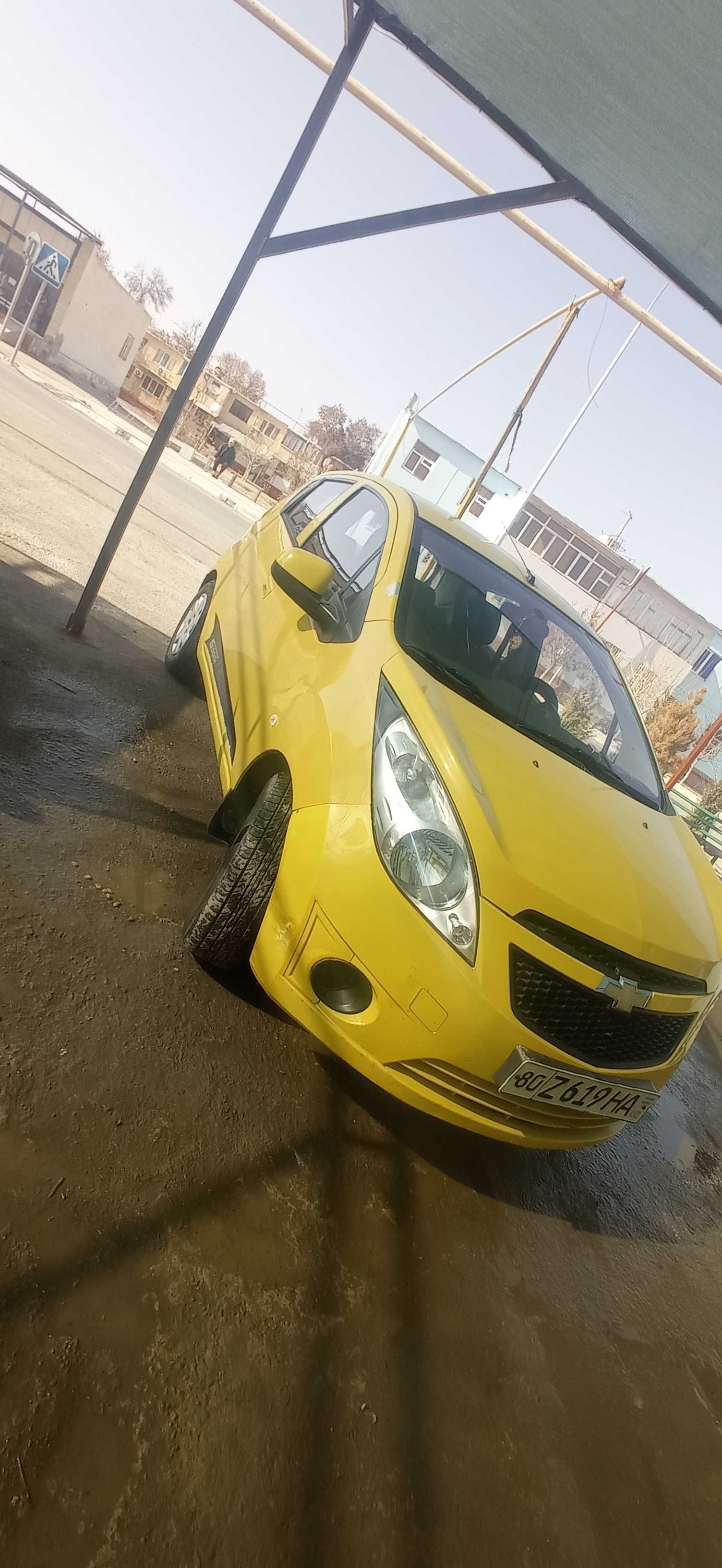 Chevrolet spark sotiladi