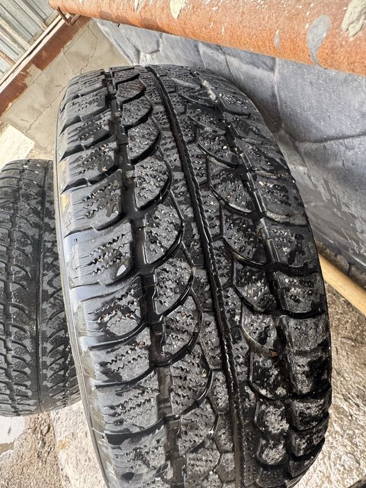 Продаётся комплект литых дисков с шинами