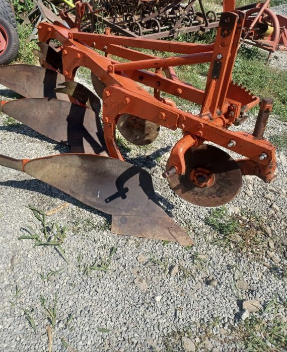 Plug 3 brazde (cormane, trupițe) IMT 756