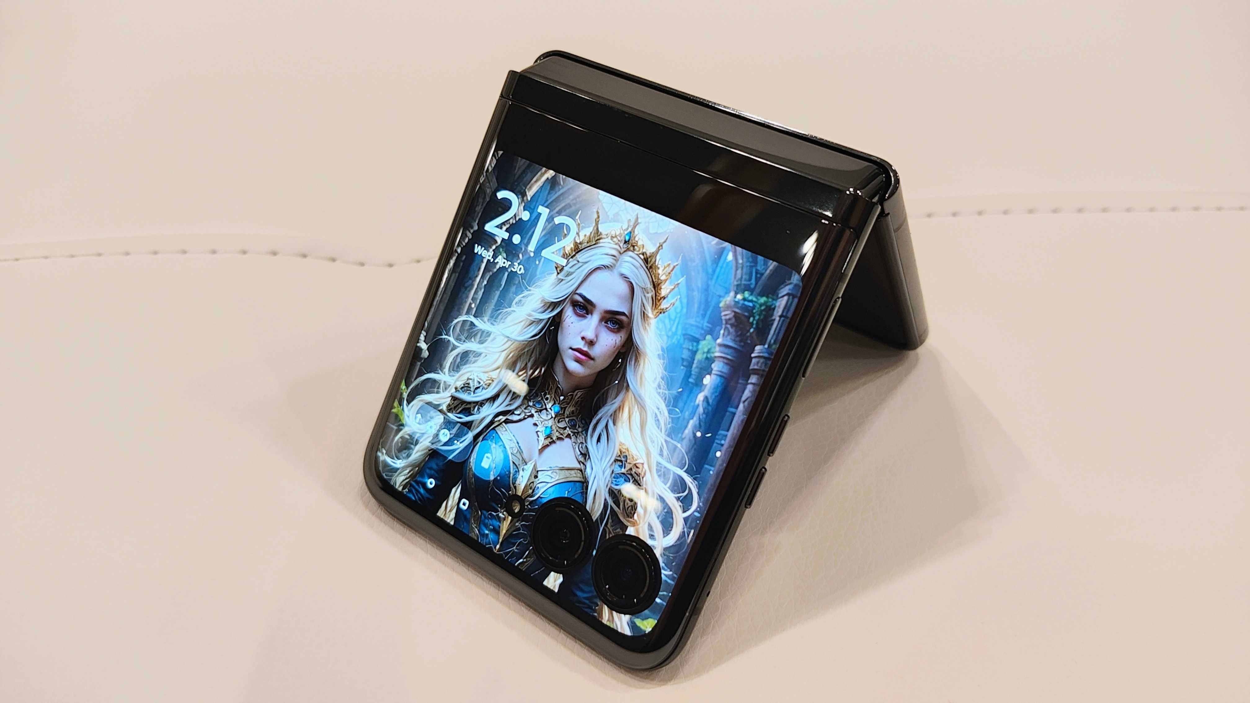 Smartphone Nou Motorola razr 40 ultra, Dual SIM, Android 15, 5G