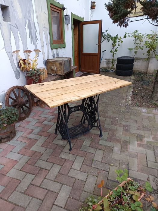 Masa exterior blat larice dintr-o bucata