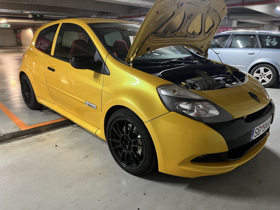 Renault clio 3 RS 200