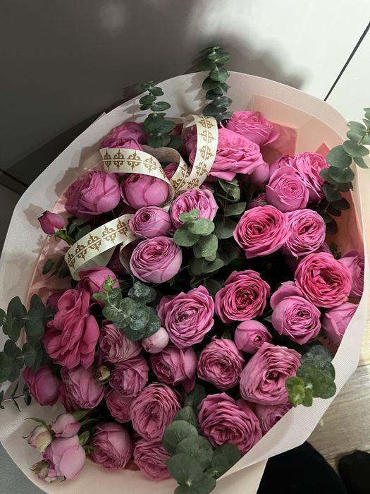 Кустовые пионовидные розы