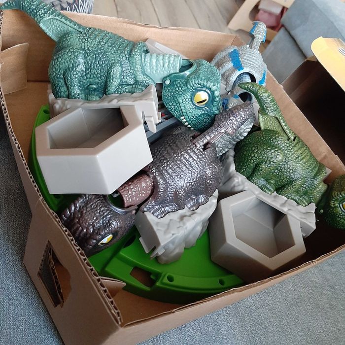 Игра с динозаври