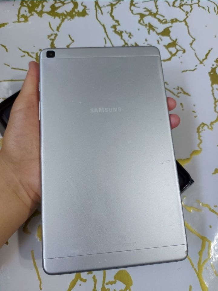Samsung A8 SM-T295