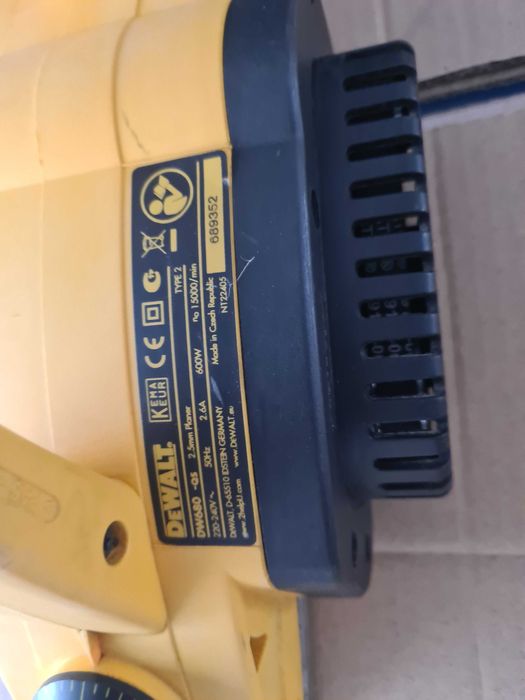 Rindea electrica Dewalt 600 wati