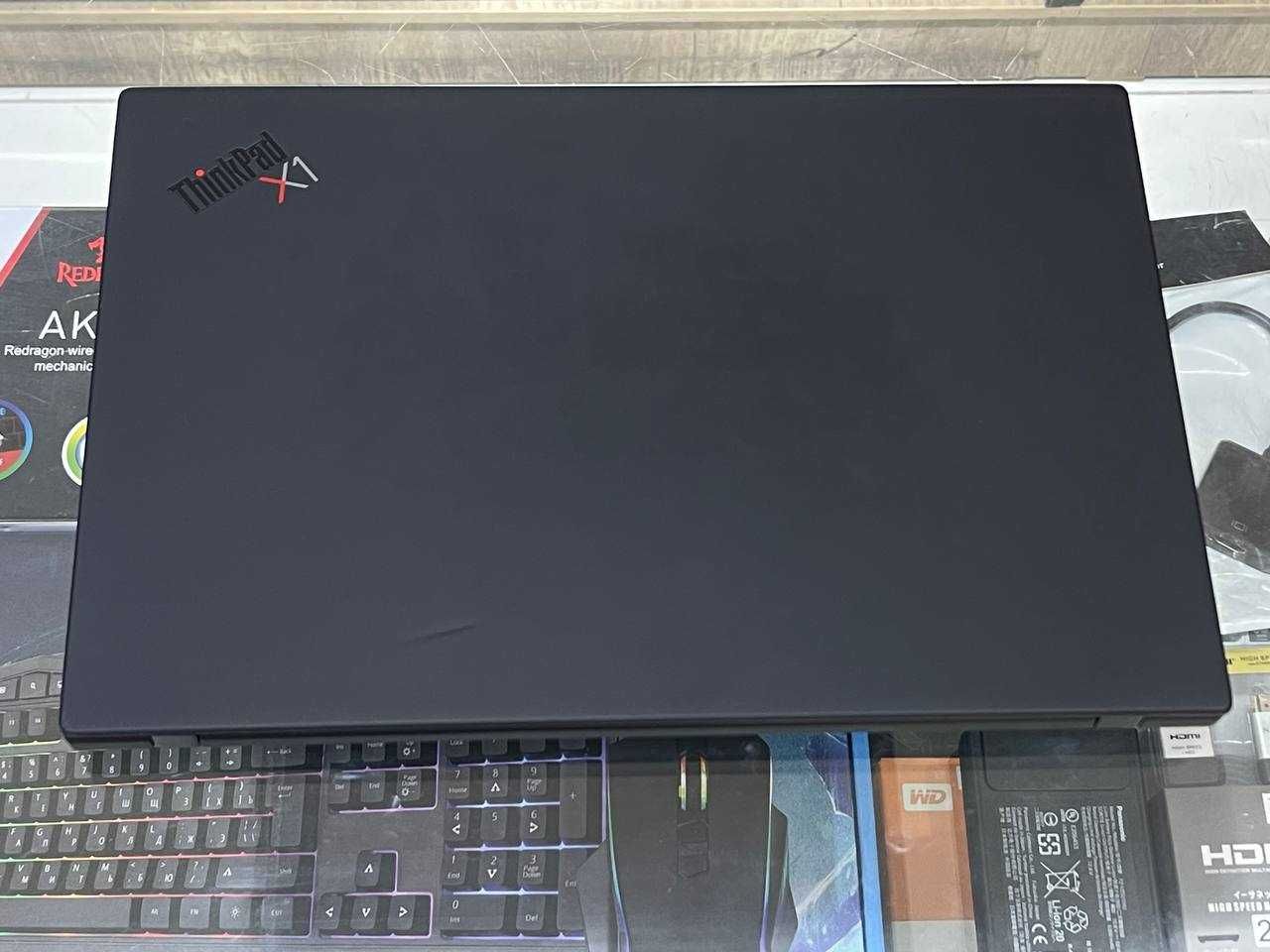 Lenovo ThinkPad X1 Carbon Gen 8 Core i5-10310U ram 8 ssd 256