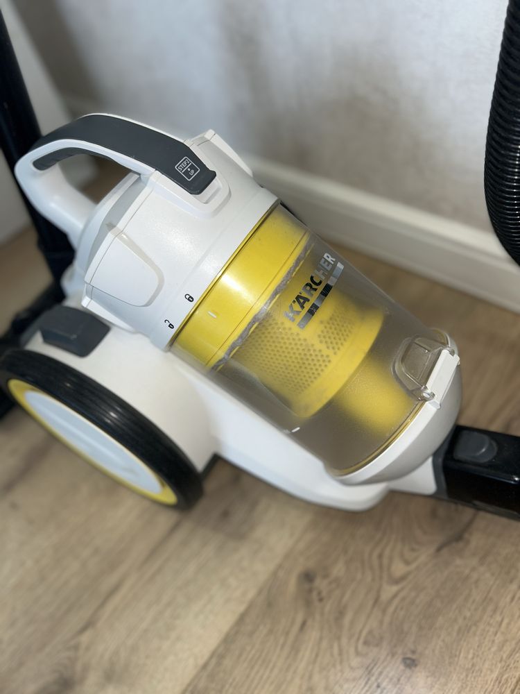 Пылесос для сухой уборки для дома karcher