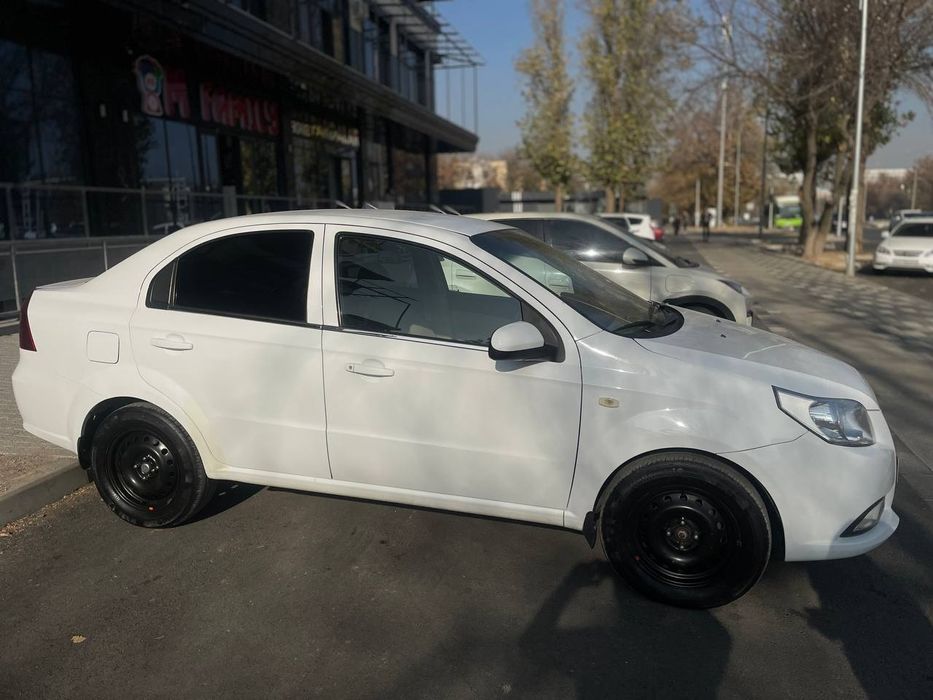 Chevrolet neksa 3 sotiladi