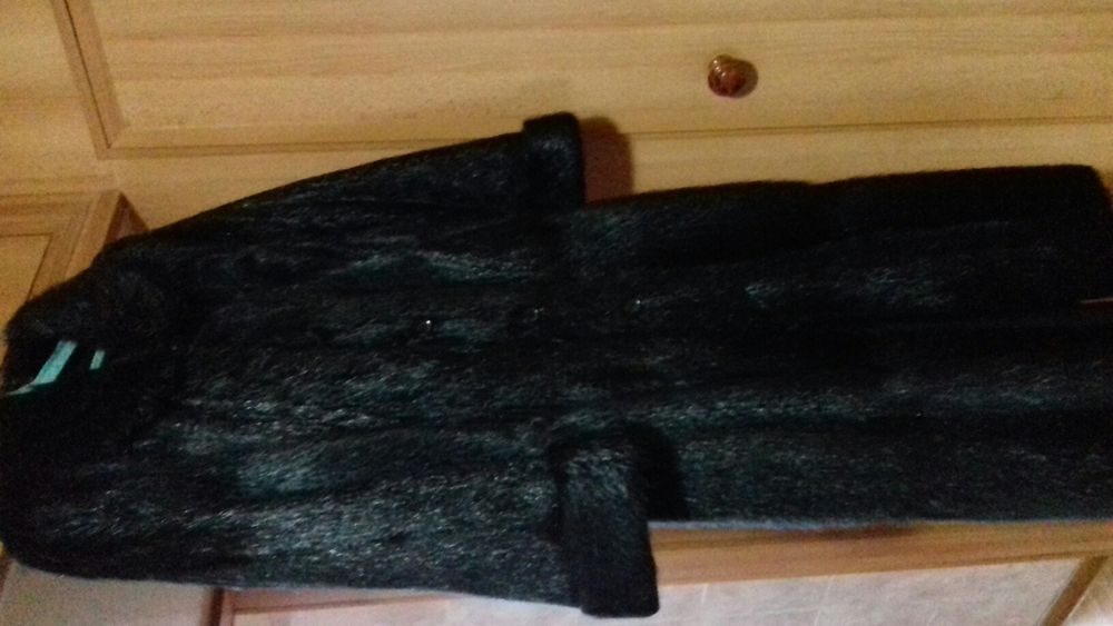 Продаю шубу нутрию в отличном состоянии.