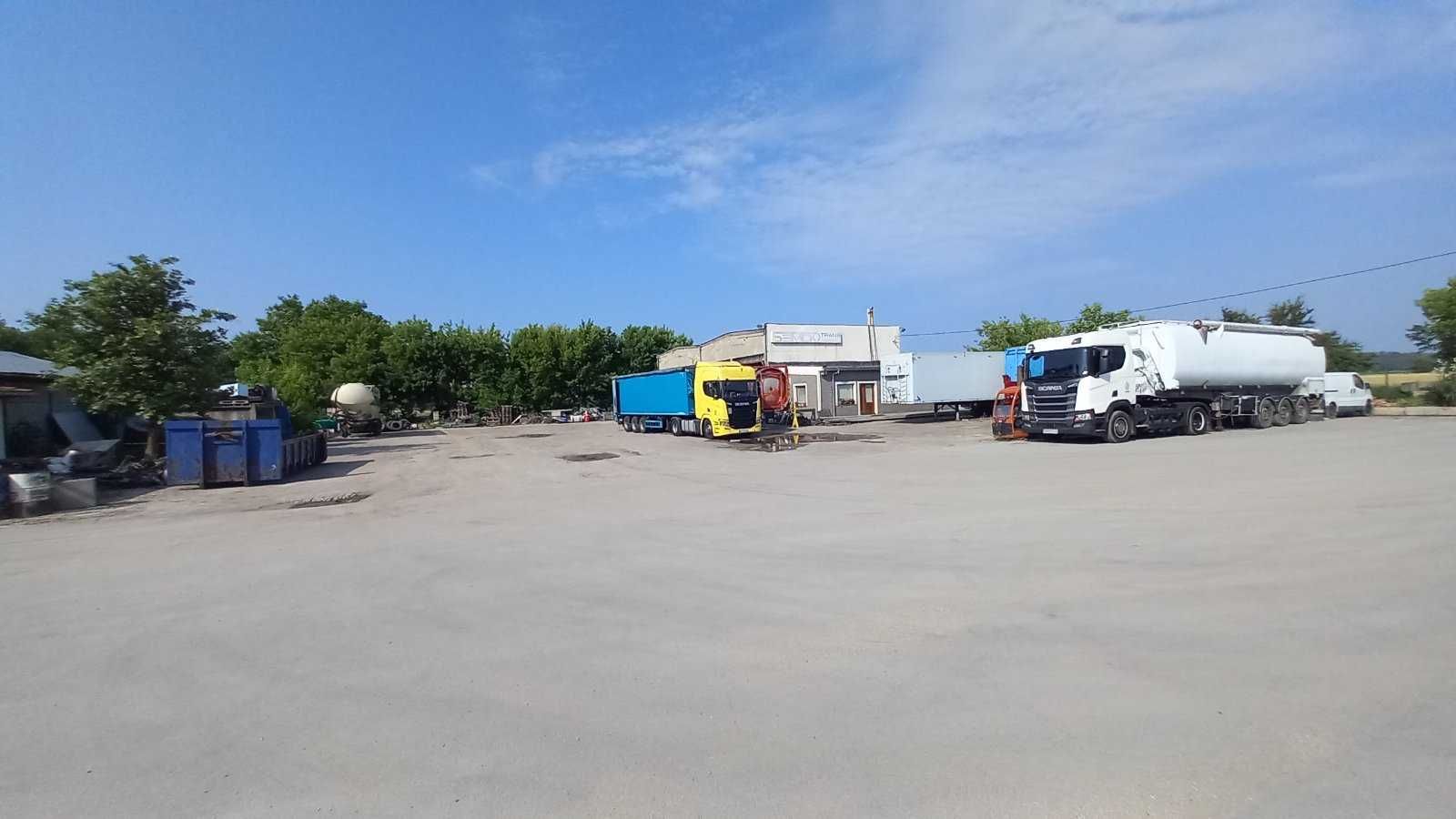Парцел с промишлена сграда