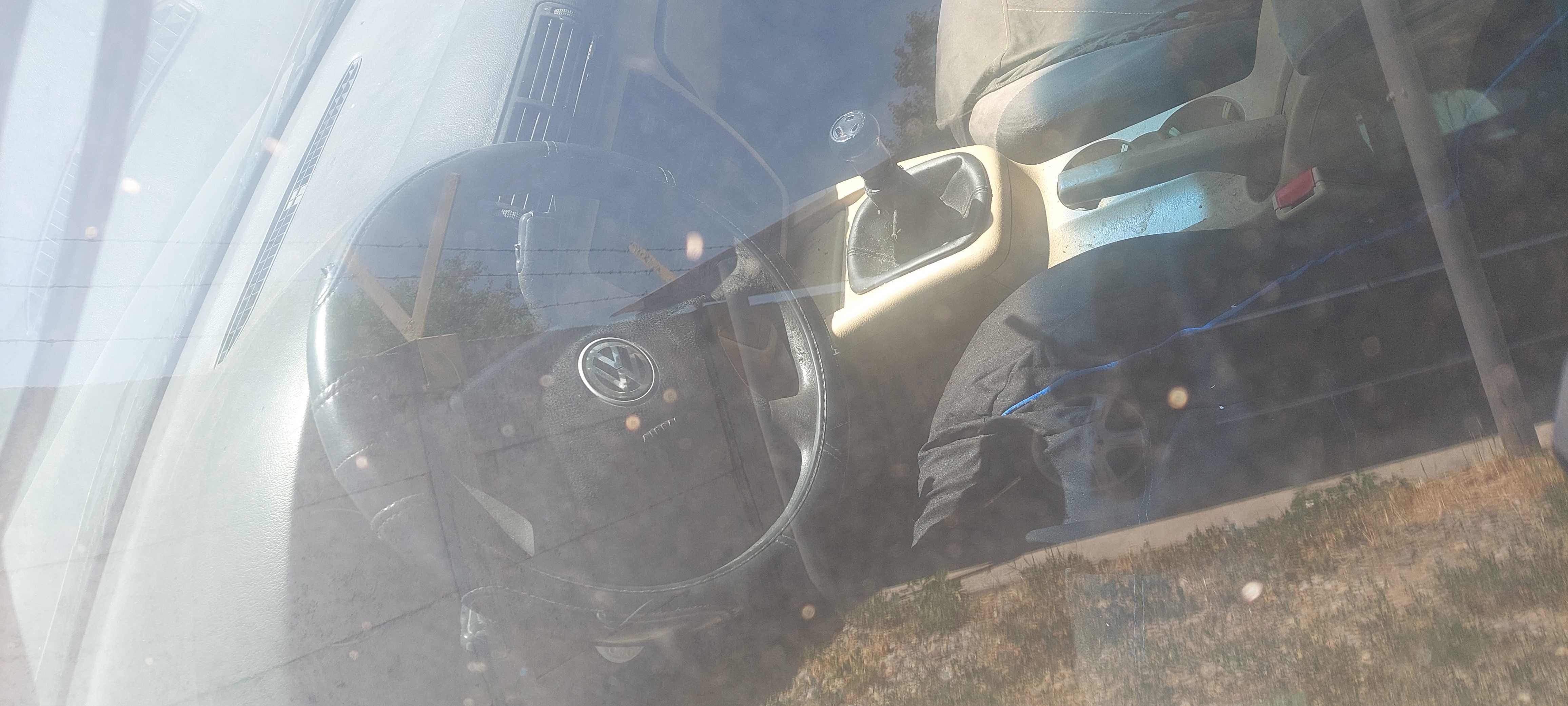 Vand Vw pasat an 2001