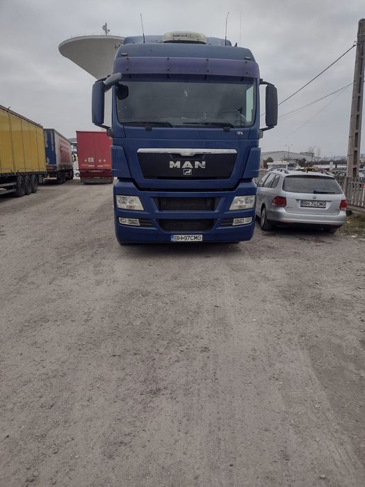 Man tgx eev 2 buc - unul cu compresor silo și Krone prelata