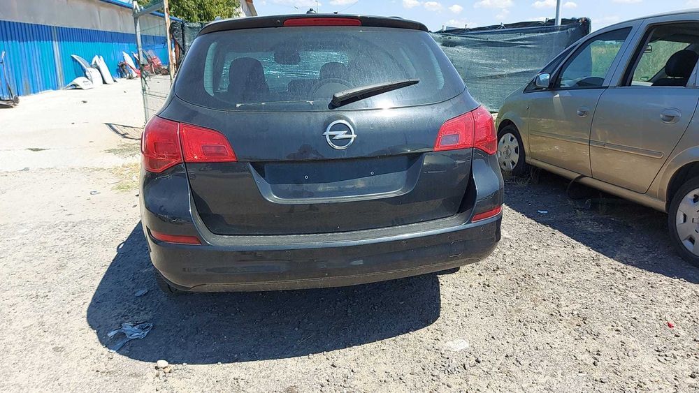 Piese din Dezmembrari Opel Astra J 2010 Motor 1,7Cdti A17DTR Combi