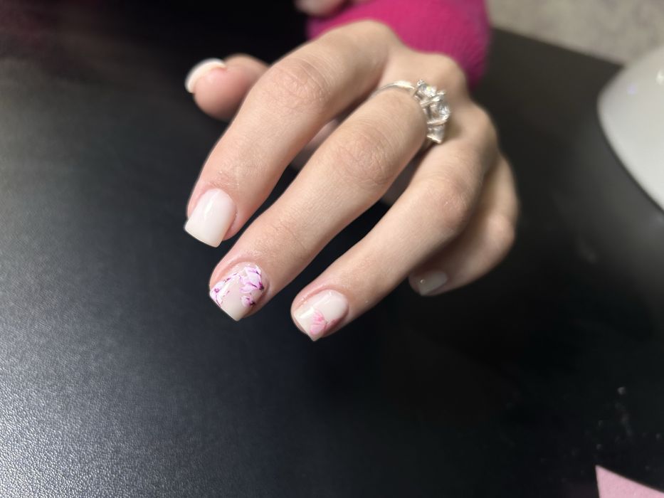 Ищу клиетов на маникюр с покрытием