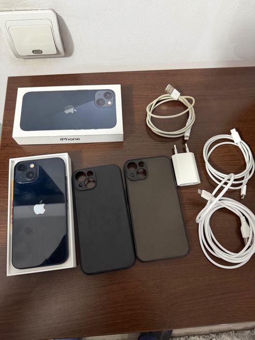 Vand tel.iPhone 13 stare IMPECABILA.