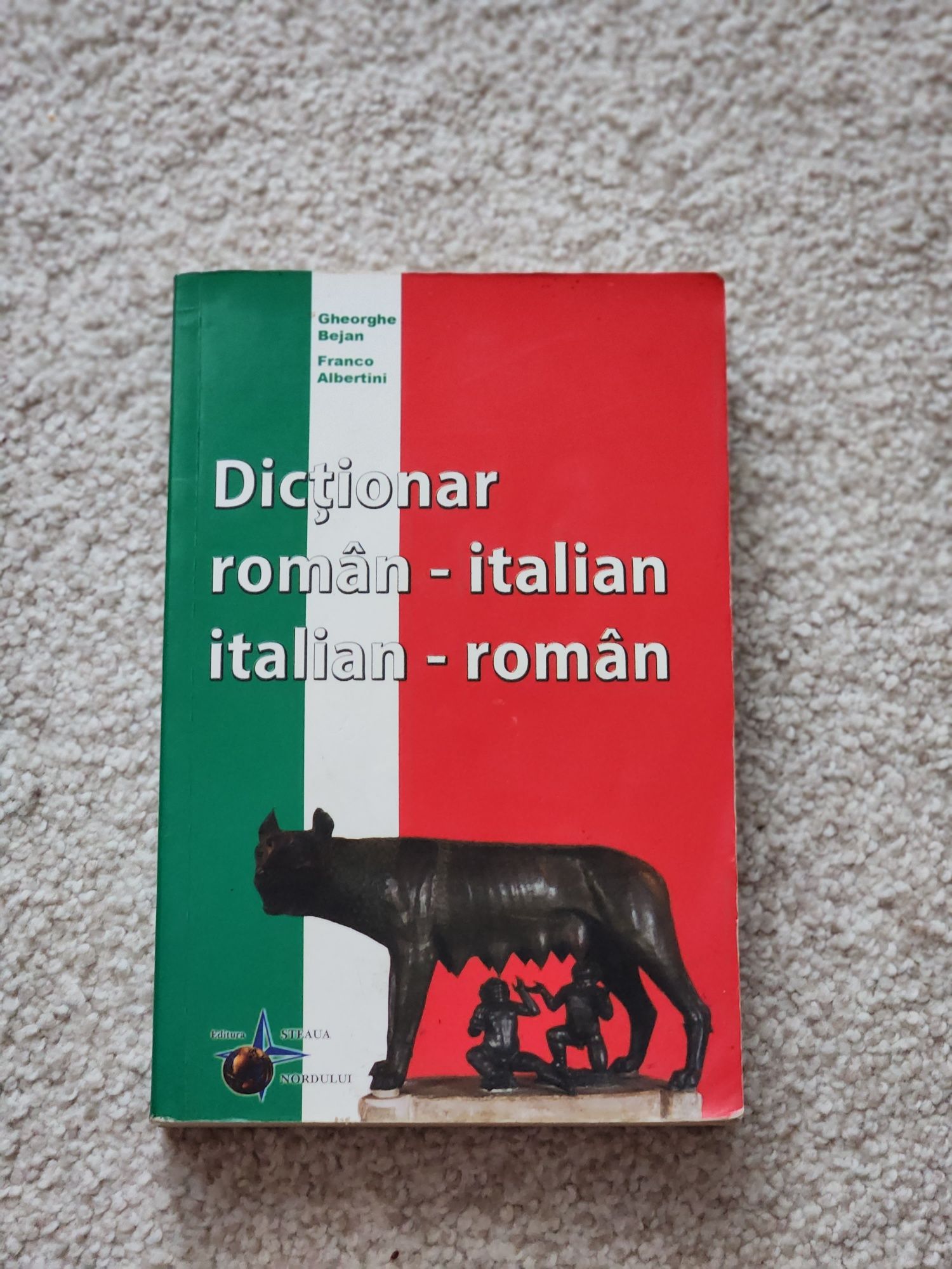 Dicționar român-italian/italian-român