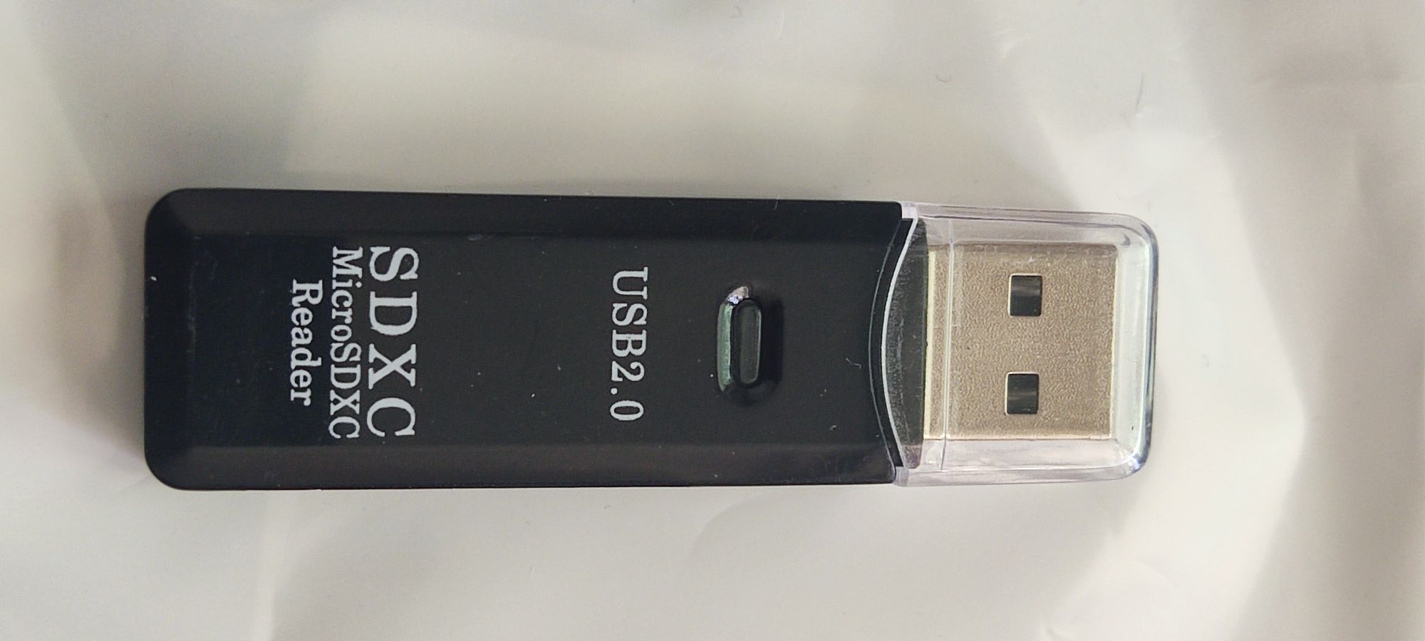 Card reader SD și micro SD pe usb 2 și usb 3( model alb separat)