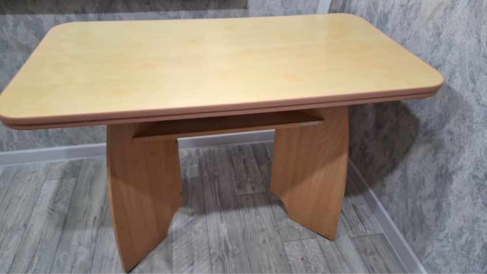 Продам стол не дорого
