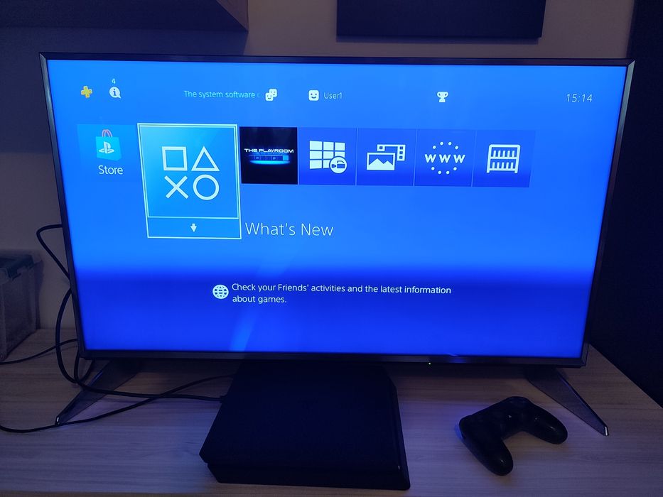 Play Station 4 500GB + 3 игри