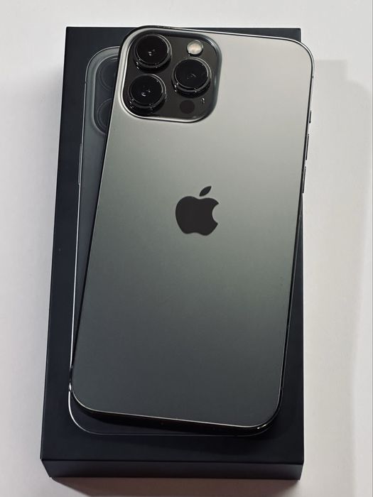 iPhone 13 ProMax Grey 94% battery