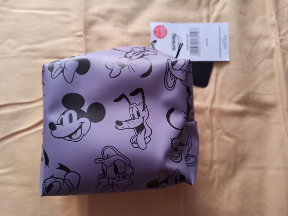 Несесер Мики и приятели