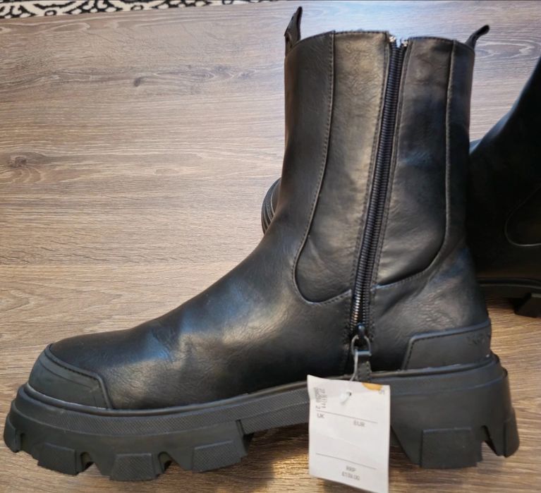 Ghete Kurt Geiger nou cu eticheta 44 piele