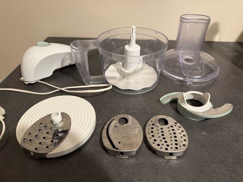 Robot de bucatarie compact Philips, bol 1,5 l, stare impecabila