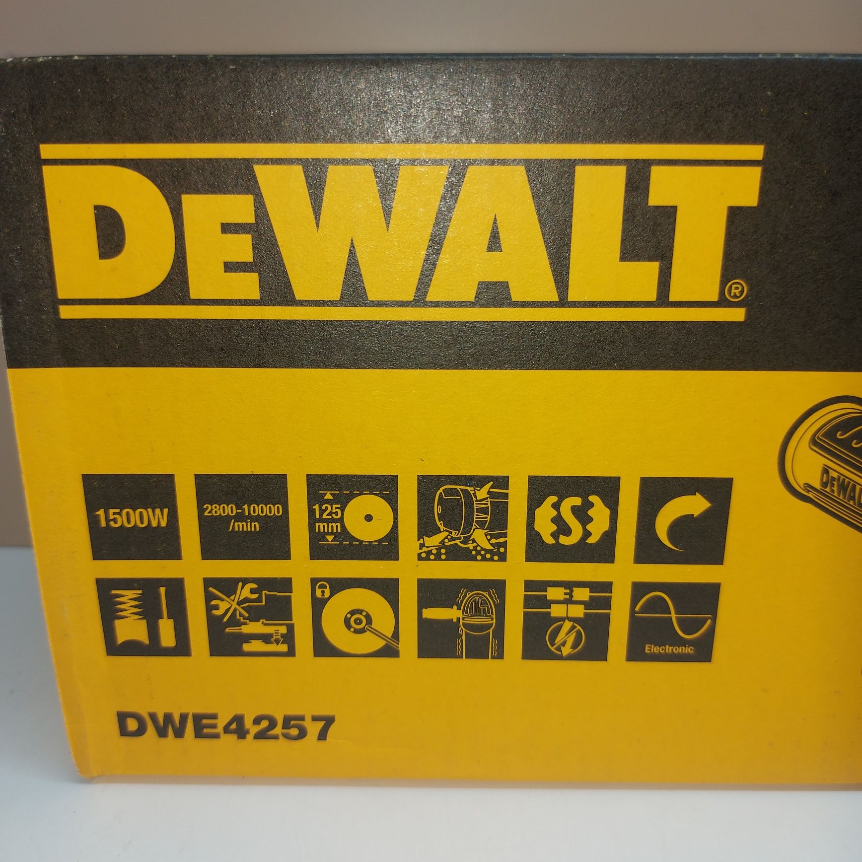 Топ модел ъглошлайф DEWALT DWE4257