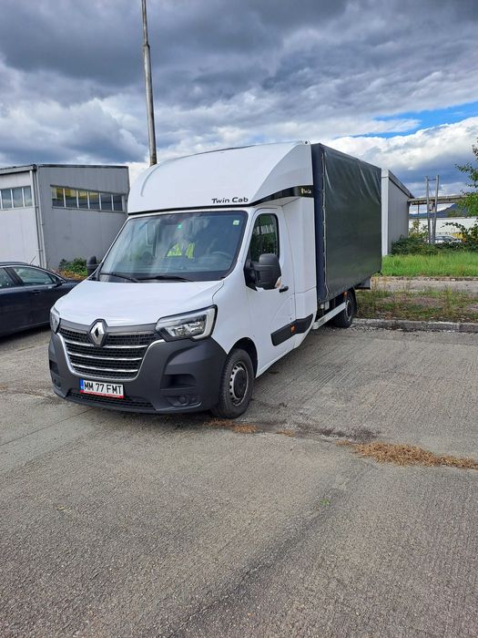 Autoutilitara Renault Master cu 2 paturi