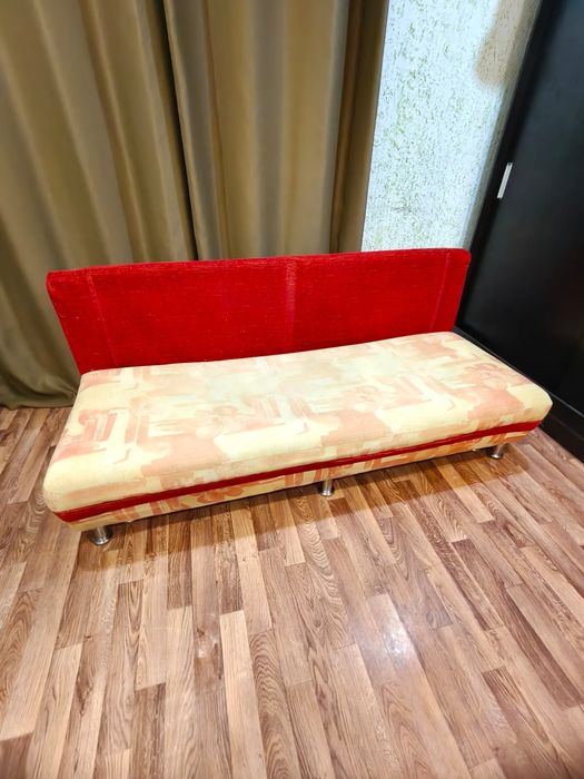 Продам диван,тахта
