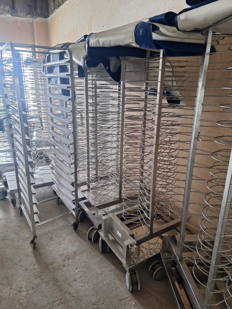 Friteuza dubla de.putere 2x 12 litri  pe gaz,cu banc, inox