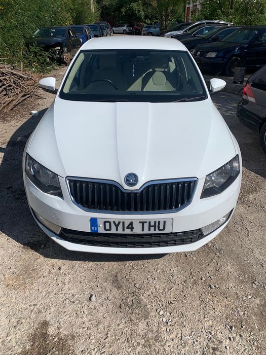 Dezmembrez Octavia 3