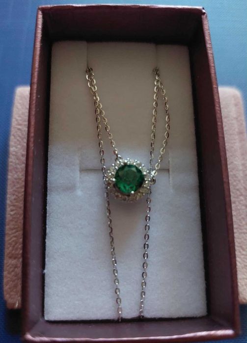 Lant vintage argint cu pandativ zirconiu verde si zirconii albe