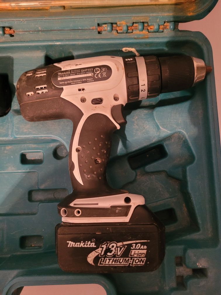 Винтоверт Makita 18 волта DHP453