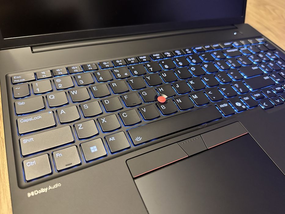 Workstation Lenovo ThinkPad P16s Gen 3, Intel Core Ultra 7 165H