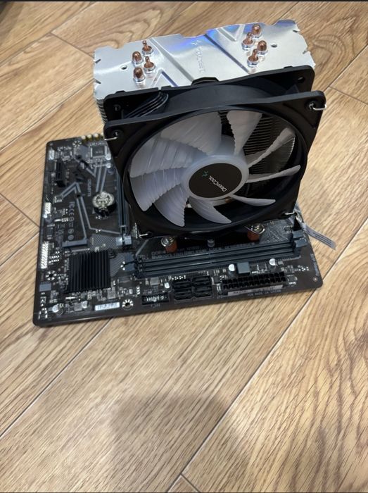 i5 10400f+материнская плата Gigabyte